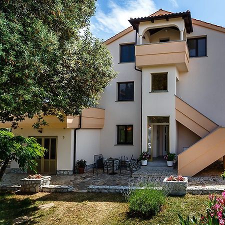Rimbaldo Apartments Krk Town Buitenkant foto