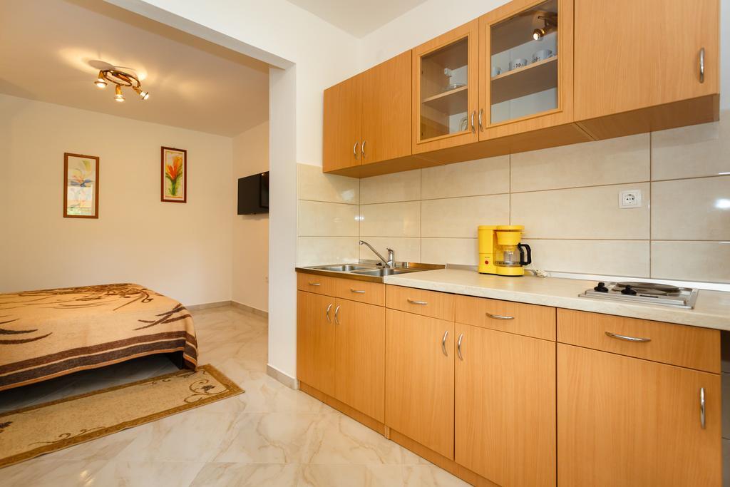 Rimbaldo Apartments Krk Town Buitenkant foto