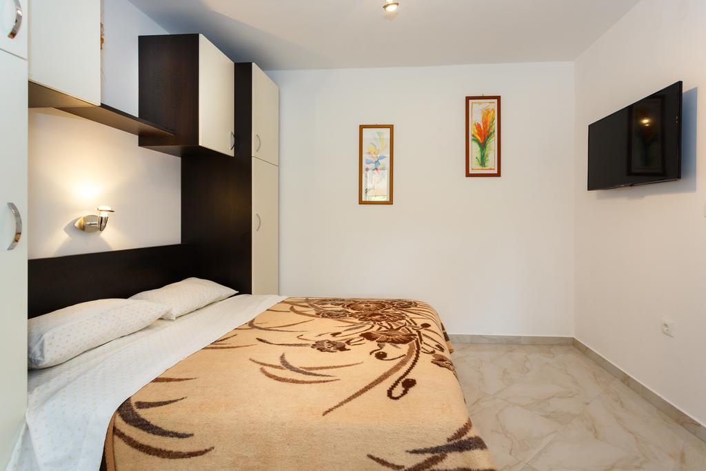 Rimbaldo Apartments Krk Town Buitenkant foto