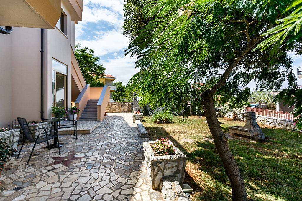 Rimbaldo Apartments Krk Town Buitenkant foto